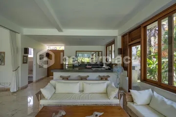 Serene Bliss, Exquisite Two Bedroom Freehold Villa in Pererenan