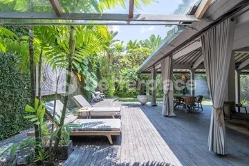 Seminyak Serenity, Bali Villa Oasis: Leasehold 2 Bedrooms Villa