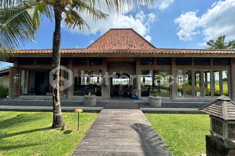 Luxury Tropical Estate – Fully Furnished Joglo 2-Bed Villa with Outdoor Bath and Premium Craftsmanship