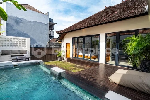 Stylish 2 Bedroom Villa in the Heart of Berawa, Prime Location & Modern Comfort
