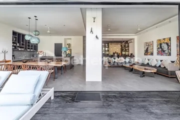 Charming 3 Bedroom Villa in The Heart Of Berawa, A Few Minutes To The Beach