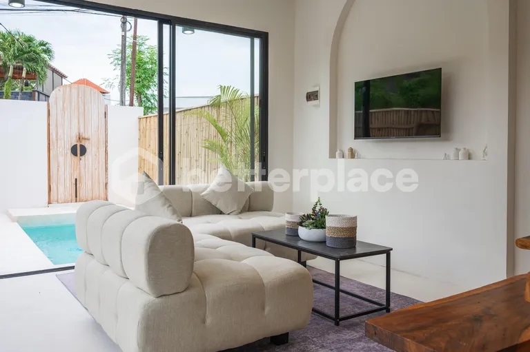 Charming One Bedroom Villa + Office in Babakan, Modern Living Near Batu Bolong Beach