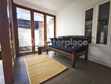 Prime Coastal Retreat: Spacious 5-Bedroom Yearly Rental Villa in the Heart of Berawa