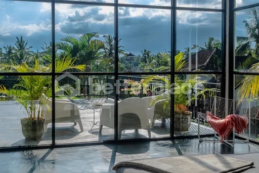 Modern 3 Bedroom Villa with Rice Field Views in Ubud