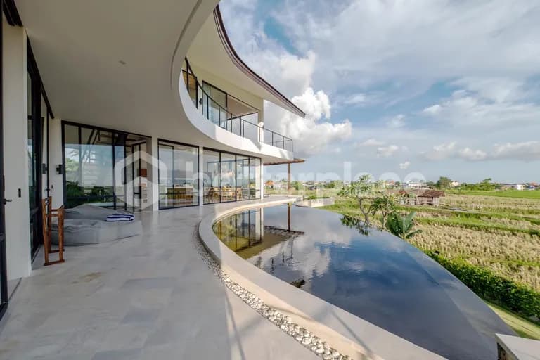 Stunning Leasehold 3-Bedroom Villa with Rice Field Views in Canggu – Luxury Living with Investment Potential