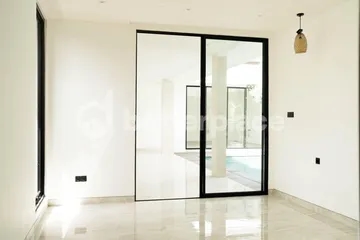 Invest in Paradise: Luxurious Leasehold 3-Bedroom Villa in Seminyak, Just Minutes from Petitenget Beach and Upscale Amenities