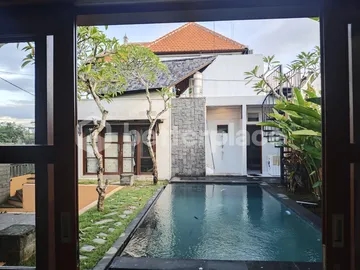 Yearly Rental Villa with Gazebo and Idyllic Jungle View in Kemenuh Ubud