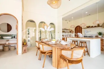 Stunning Mediterranean Modern 4 Bedroom Villa in Tumbak Bayuh