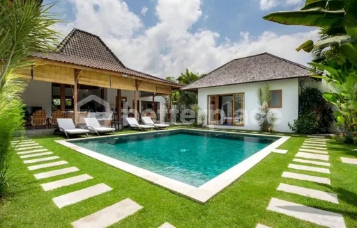 Bali Luxury Redefined: Exquisite Seminyak Leasehold Villa with Joglo Elegance