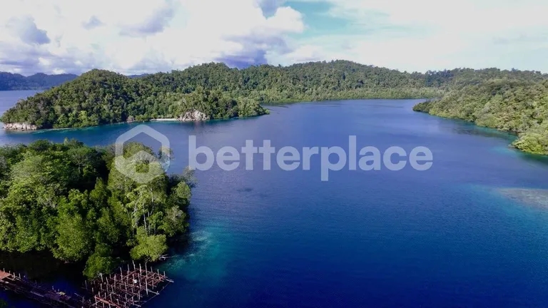 20 Hectares of Pristine Island Land – Tanjung Putus, Raja Ampat