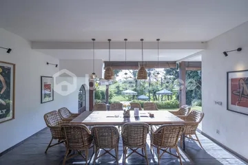 Luxurious 6-Bedroom Villa with Stunning Rice Field Views in Canggu – Babakan