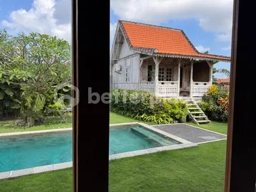 A Perfect Blend of Modern Elegance and Island Serenity – Yearly Rental 3BR Villa with Pool, Studio, and Garage near Berawa Beach, Canggu