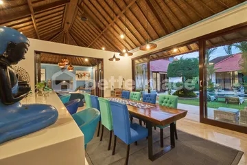 Elegant 3-Bedroom Villa Just 5 Minutes Walk from Batu Belig Beach