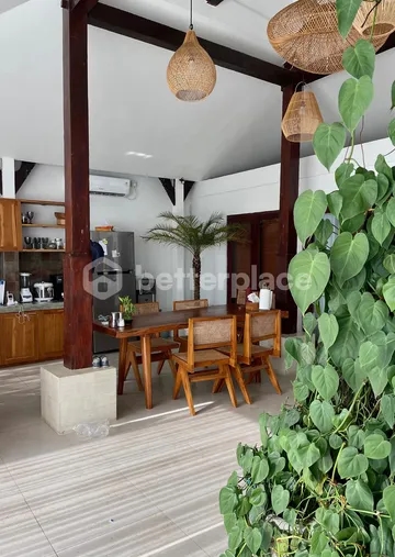 Canggu Charm: Modern 4-Bedroom Villa for Yearly Rental