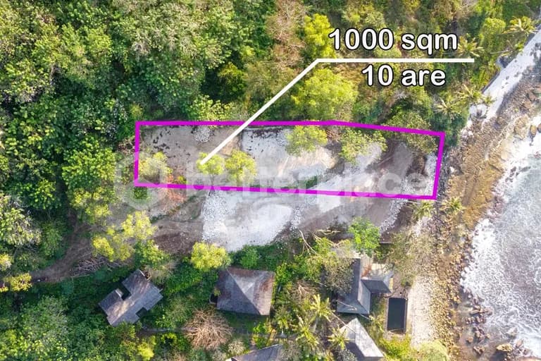 The Crown Jewel of Nusa Ceningan – 1000 sqm Beachfront Land with Cliffside Plateaus Perfect for Luxury Development