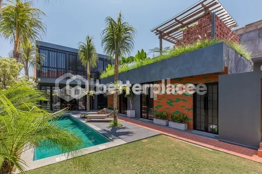 Experience Ultimate Comfort : Fully-Furnished Villa in Serene Ungasan