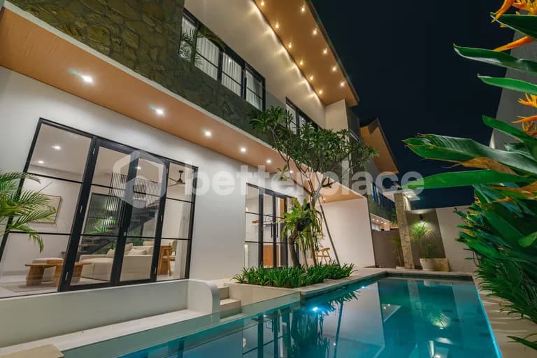 Beautifully Furnished Villa: 1 Minute to Gym, 15 Minutes to Beach