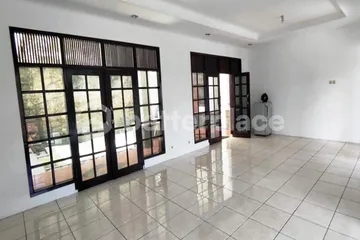 Timeless Charm Meets Modern Comfort – Renovated Freehold 7-Bed Villa in Ungasan with Flexible Dual-Access Layout and Endless Possibilities