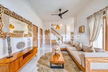 Unmatched Elegance: Leasehold 6-Bed Fully Furnished Villa with Prime Location in Bali
