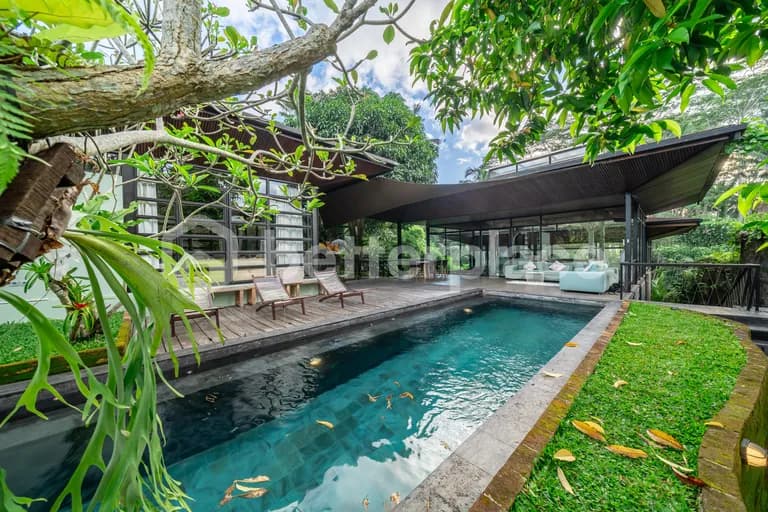 Spacious and Modern 4 Bedroom Villa Retreat in Ubud