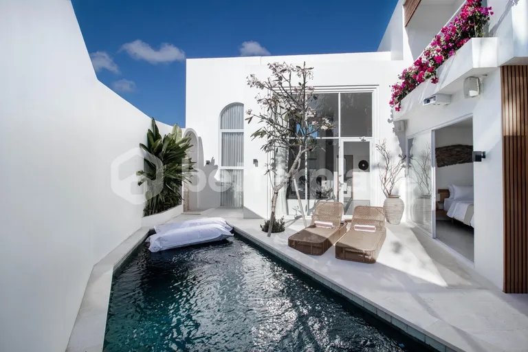 Your Next Home in Bali – Modern Yearly Rental Villa in Ungasan with Gym, Cinema Pool & Garden View