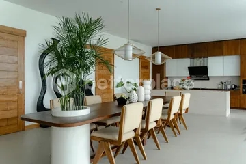 Modern and Luxury 4 Bedroom Villa in Berawa – 5 Minutes to the Beach