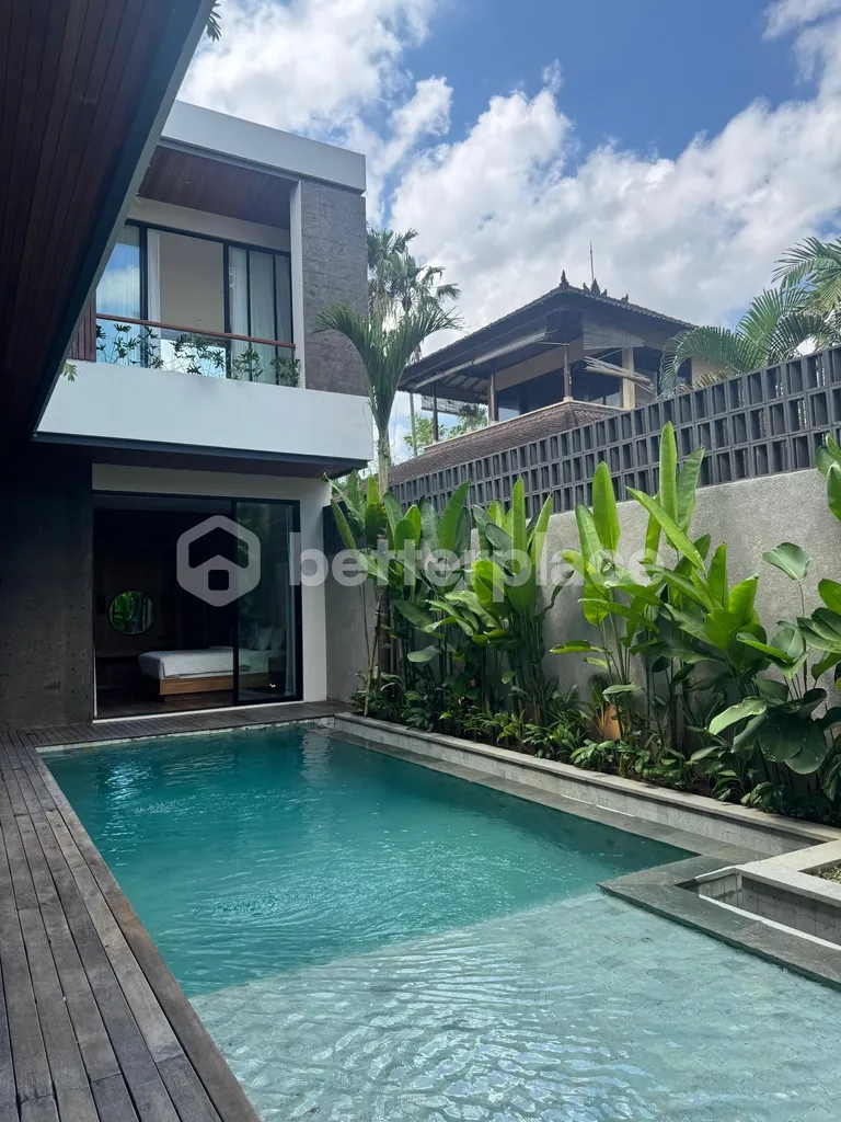 Spacious 5-Bedroom Villa for Yearly Rent in Batu Bolong, Canggu – Perfect for Retreats or Family Getaways