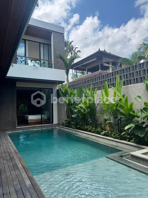Spacious 5-Bedroom Villa for Yearly Rent in Batu Bolong, Canggu – Perfect for Retreats or Family Getaways