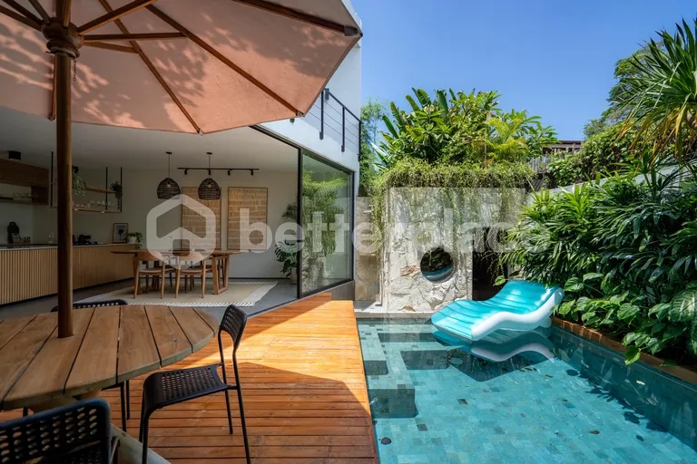 Modern 2 Bedroom Villa + Office in Batu Bolong, 10 Minutes Drive to Batu Bolong Beach