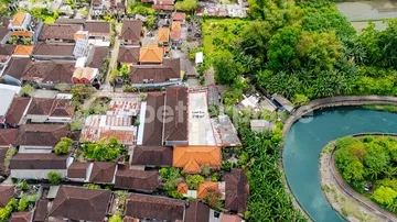 Strategic 210 Sqm Land in Central Kerobokan, Ideal for Residential or Commercial Development