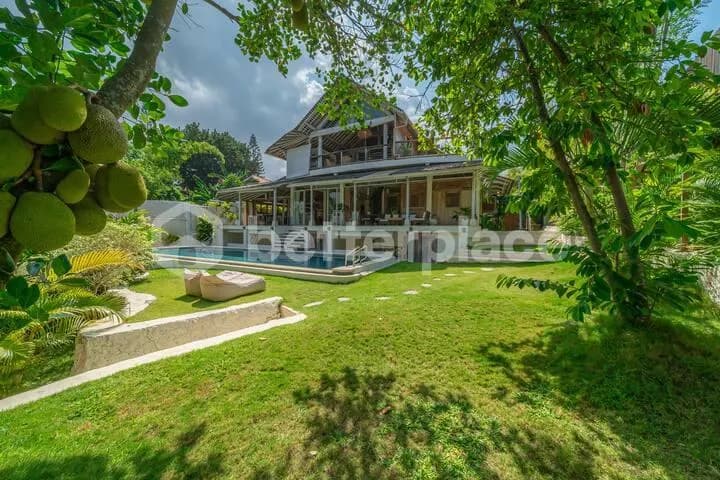 Exceptional 5-Bedroom Villa for Sale in Canggu – Perfect Blend of Traditional Charm and Modern Comfort in Bali’s Most Sought-After Area