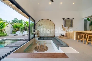 Stunning Leasehold Tropical Modern Villa in Kerobokan – Prime Location, Walking Distance to Cafes!