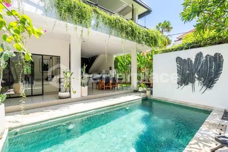 Charming Three Bedroom Villa with Open Living Space for Yearly Rental in Berawa