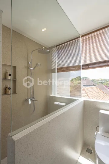 Strategically Located in Trendy Canggu 7 Minutes to La Brisa Market, 8 Minutes to Batu Bolong Beach