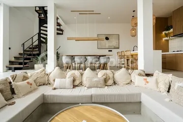 Canggu Crown Jewel, A Luxurious 4 Bedroom Villa with Rooftop Pool, A Great Investment Opportunity