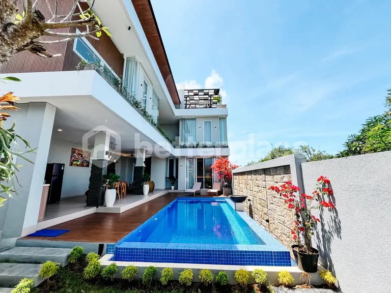 Modern Freehold 3 Bedroom Villa Close to The Beach in Ungasan