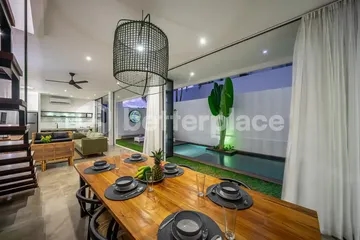 Chic 3 Bedroom Villa in Berawa, Modern Industrial Design in a Prime Tourism Zone