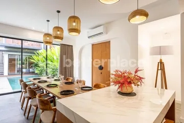 Luxury 4 Bedroom Villa in Canggu – 3 Minutes to Batu Bolong Beach | Prime Investment Opportunity