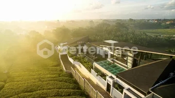 Luxurious 5-Bedroom Villa in Berawa, Unparalleled Elegance and Exquisite Amenities