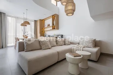 Modern 2 Bedroom Villa in Berawa, A Minimalist European Haven with Rooftop