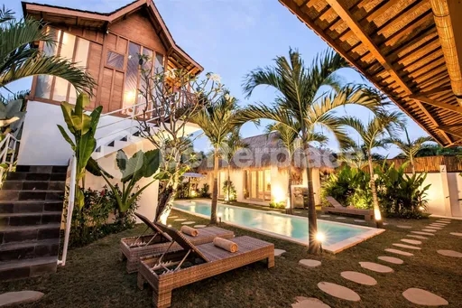 Luxury Modern Tropical Villa in Prestigious Seminyak–Oberoi – 5 Bedrooms of Exceptional Comfort