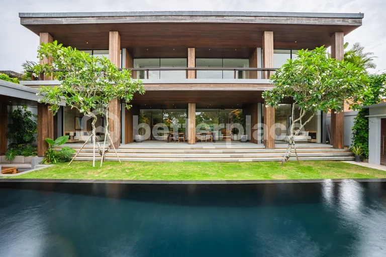 Modern 4 Bedroom Villa in Tumbak Bayuh — Premium Size and Strong Lifestyle Appeal