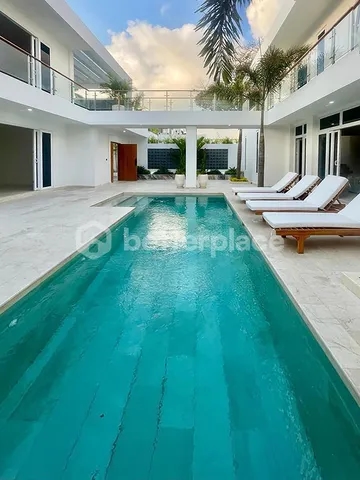 Premium Leasehold Property with Expansive Pool in Canggu – Tumbak Bayuh: Only 10 Minutes to Pererenan Beach