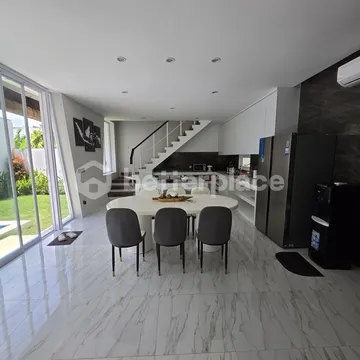 Modern 3 Bedroom Villa in Kerobokan, A Prime Investment Opportunity