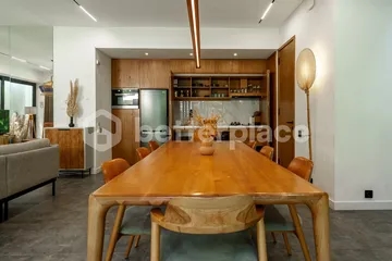 Modern 4-Bedroom Villa in Batu Bolong, Just Steps Away from the Beach