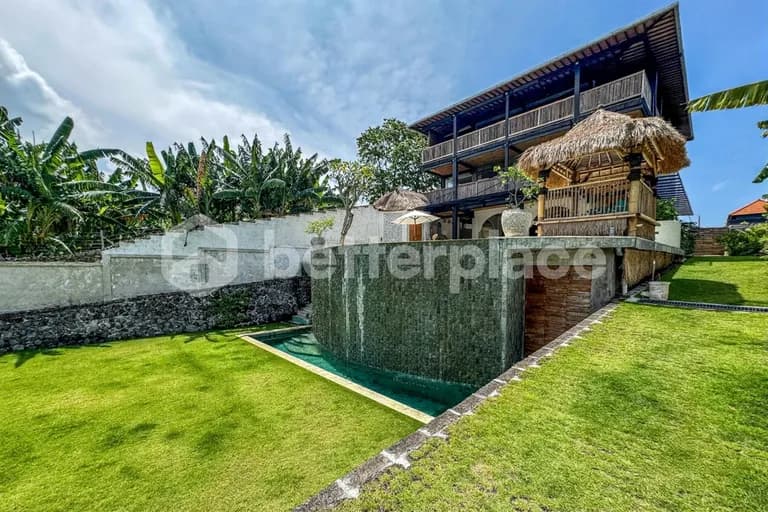 Grand Seven-Bedroom Villa Sanctuary Between Umalas and Canggu Offering Exceptional Space and Investment Value