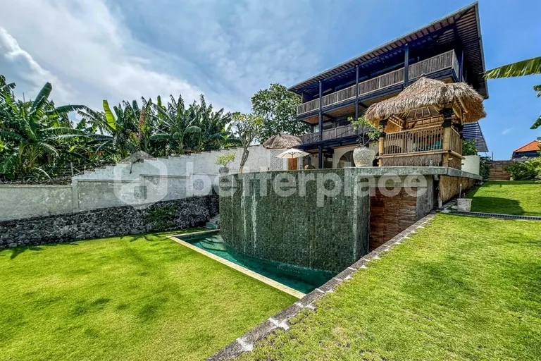 Grand Seven-Bedroom Villa Sanctuary Between Umalas and Canggu Offering Exceptional Space and Investment Value