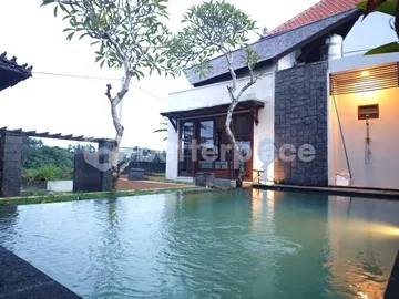 Yearly Rental Villa with Gazebo and Idyllic Jungle View in Kemenuh Ubud