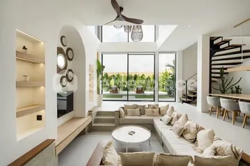 Canggu Crown Jewel, A Luxurious 4 Bedroom Villa with Rooftop Pool, A Great Investment Opportunity