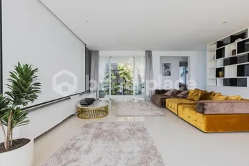 Modern 4 Bedroom Freehold Villa with Rooftop in Bukit - Ungasan